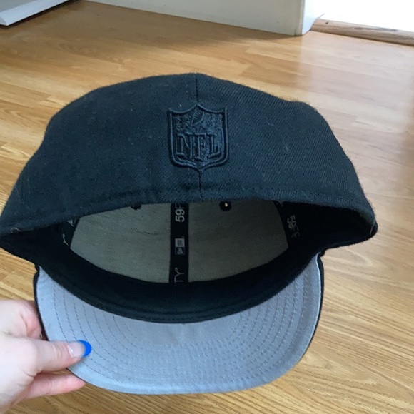 Black Seattle Seahawks fitted hat - Picture 2 of 4